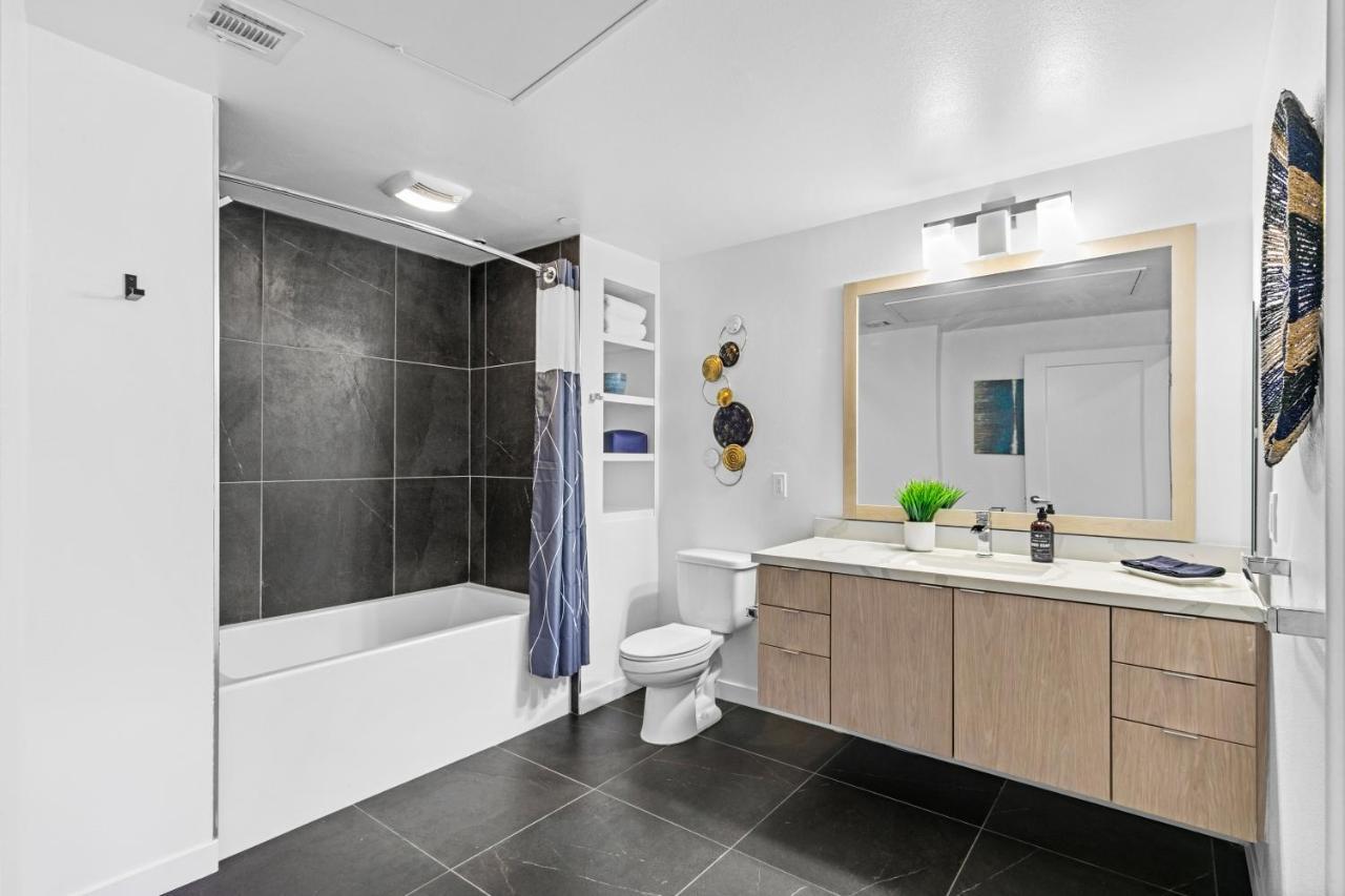 Beverly Grove Chic City Oasis 2 Bedroom Apt With Den 138 Los Angeles Ngoại thất bức ảnh