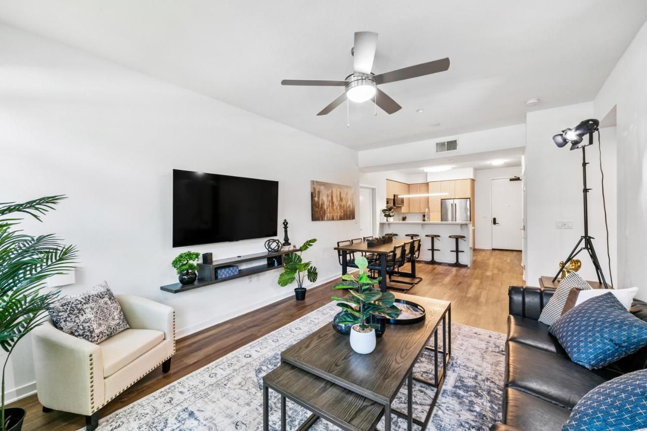 Beverly Grove Chic City Oasis 2 Bedroom Apt With Den 138 Los Angeles Ngoại thất bức ảnh