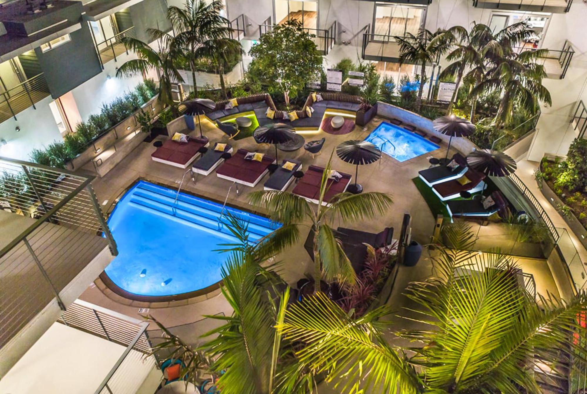 Beverly Grove Chic City Oasis 2 Bedroom Apt With Den 138 Los Angeles Ngoại thất bức ảnh